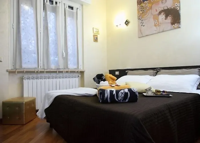 Gala Oda ve Kahvaltı Roma